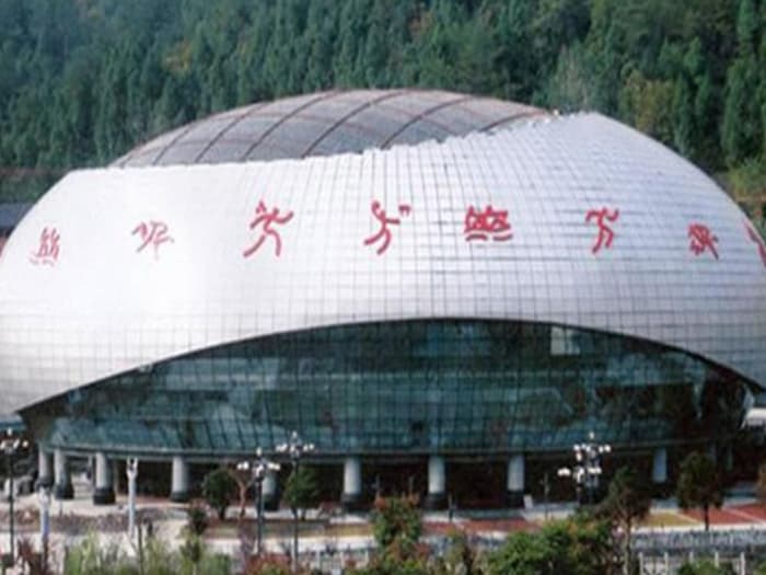 渭南体育中心球形网架加工安装